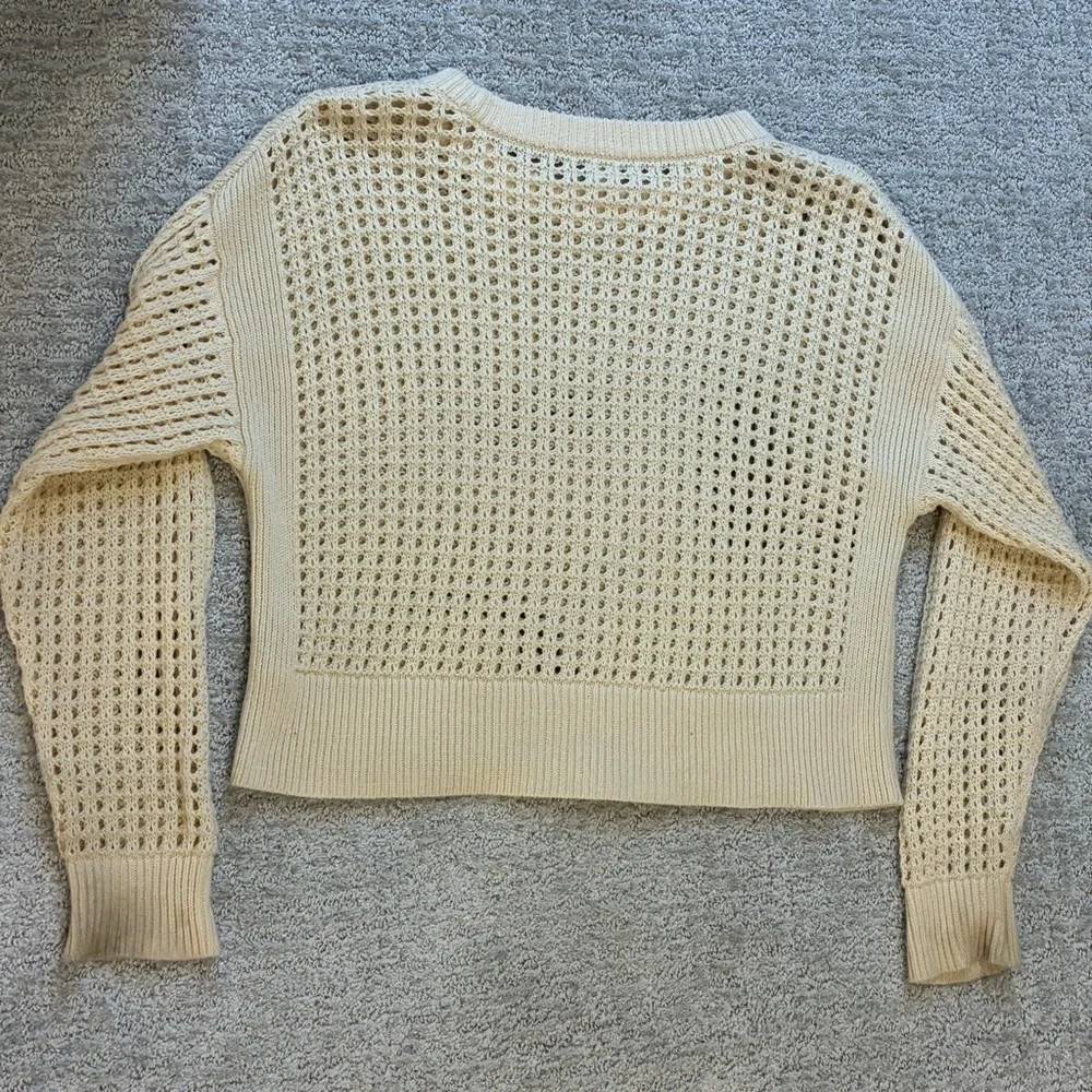 GCU Old Navy Cream Crew Neck Pull Over with Textured Knit - Picture 4 of 4